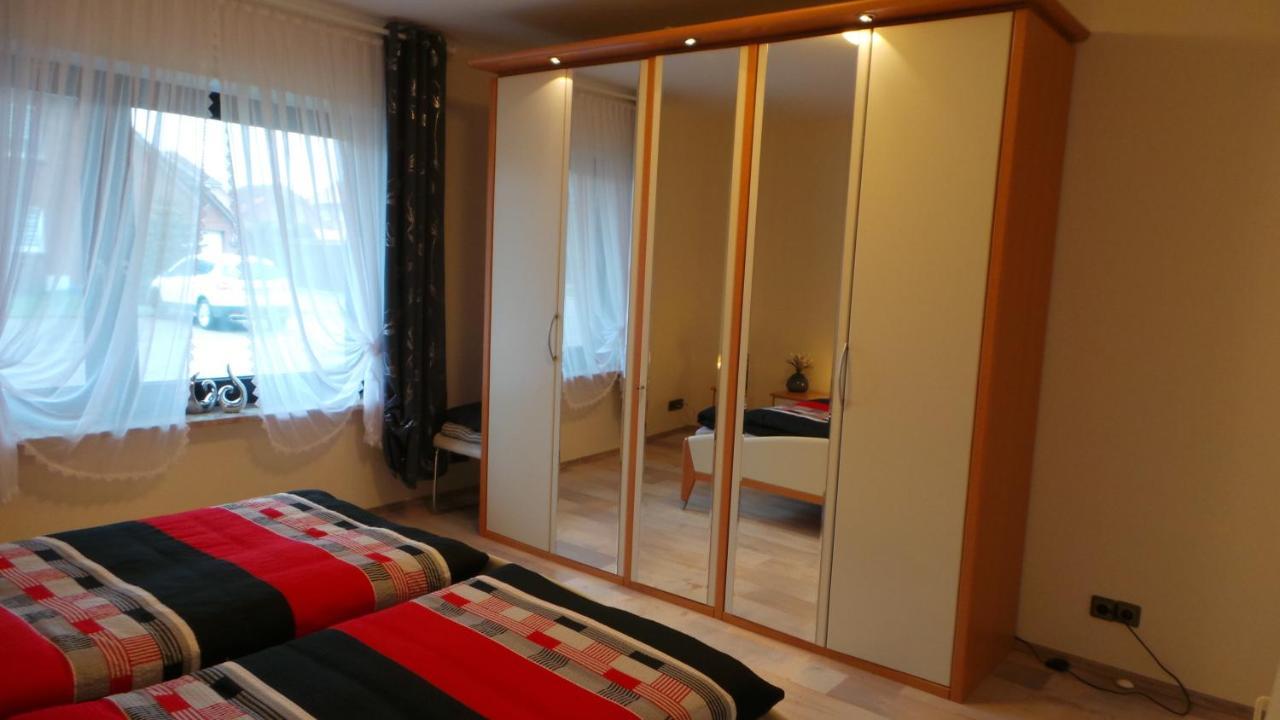 Apartament Ferien Im Reetdachhaus Berumerfehn Zewnętrze zdjęcie